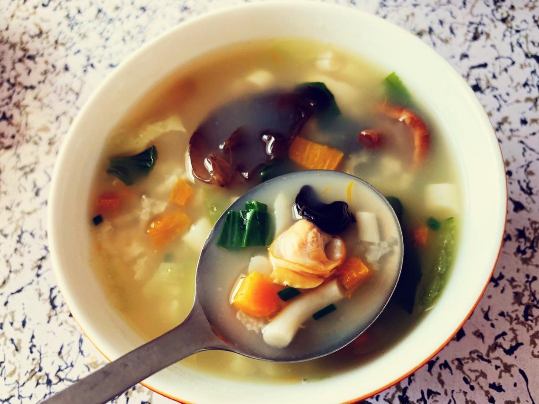 干贝蛤蜊海鲜粥