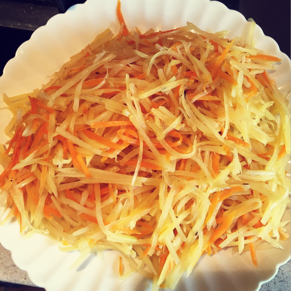 炒胡萝卜土豆丝