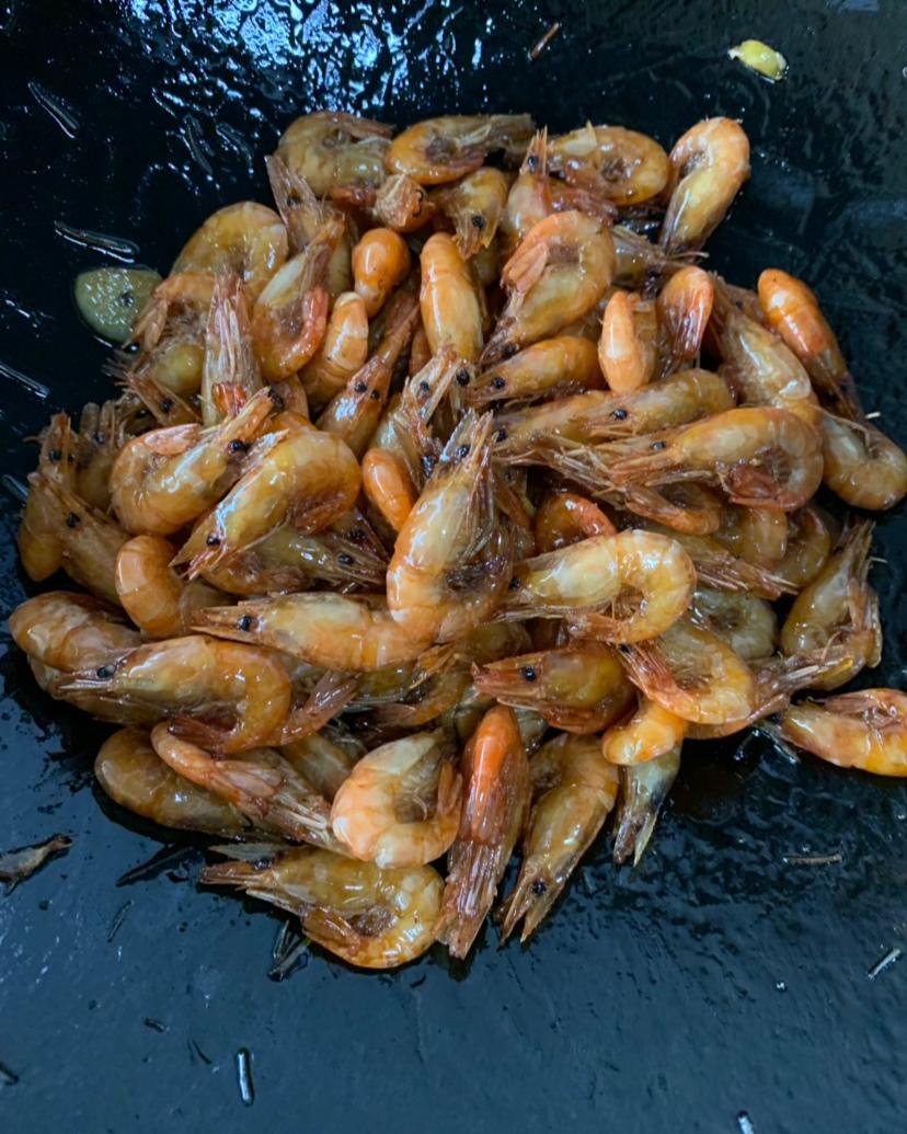 油爆河虾