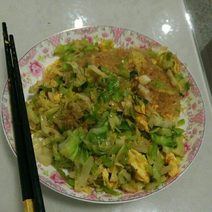 包菜粉丝炒鸡蛋