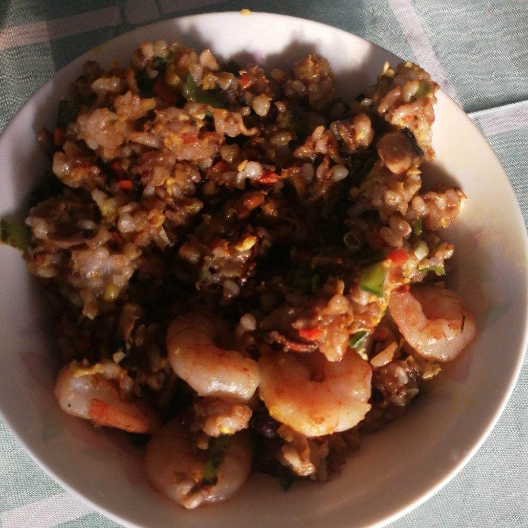 超级好吃的虾仁炒饭