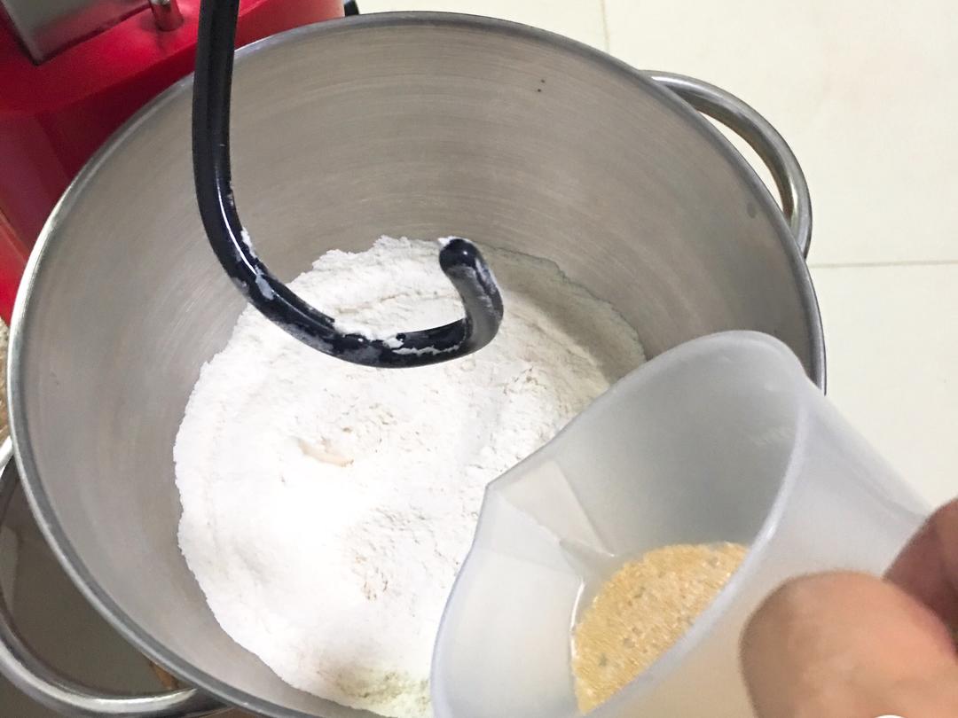 纯奶手撕吐司的做法 步骤1