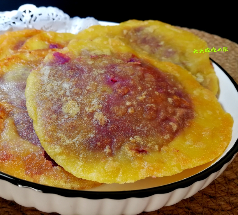 糯叽叽超好吃的黄米面紫薯饼的做法