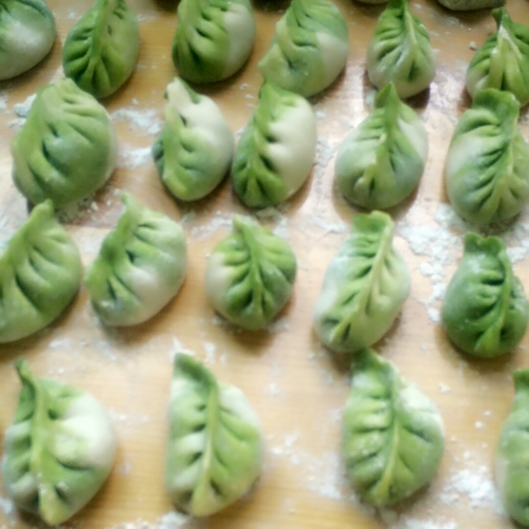 翡翠白玉白菜饺子详细版（附翡翠白玉白菜饺子包法，翡翠白玉饺子皮两种制法，面包机和面，翡翠白玉烧卖，各种馅料搭配）