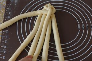 编织系列～六股麻花辫面包的做法 步骤10