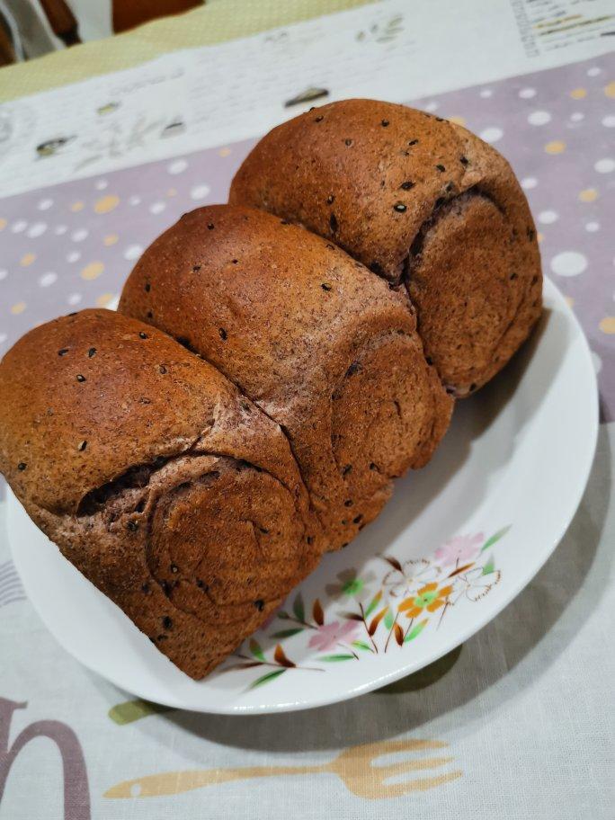 100%全麦酸奶黑芝麻吐司