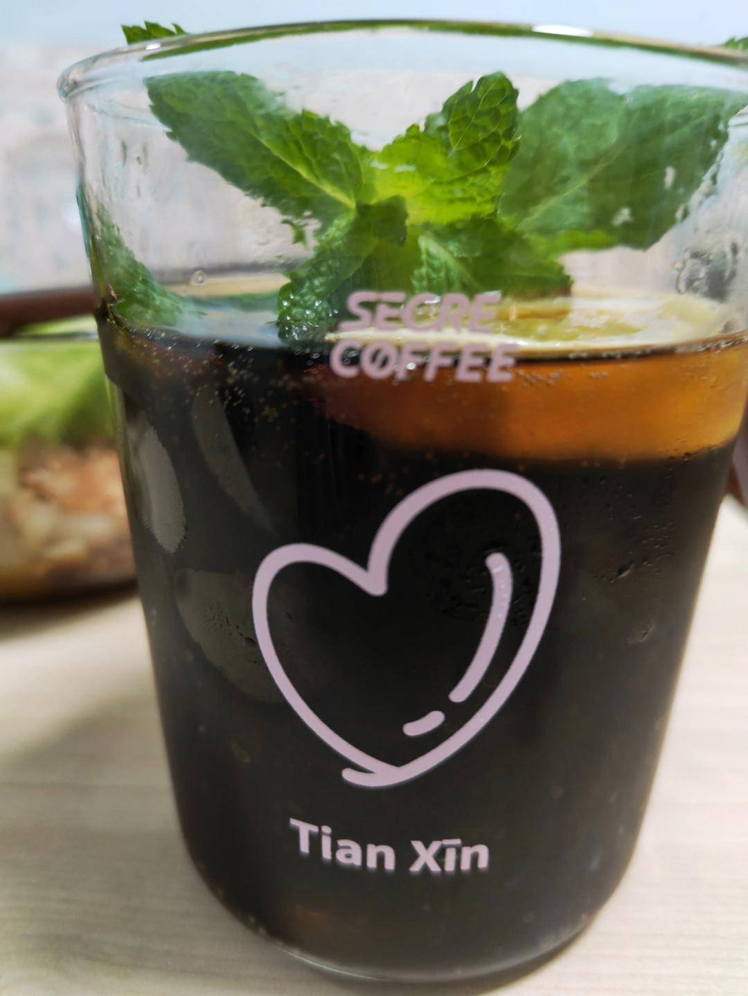 清清凉凉的柠檬薄荷冰可乐～