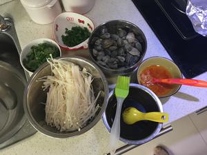 蒜蓉烤花蛤金针菇的做法 步骤1