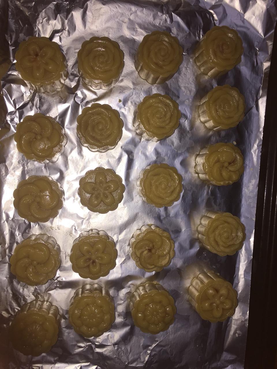 广式月饼——蛋黄莲蓉月饼