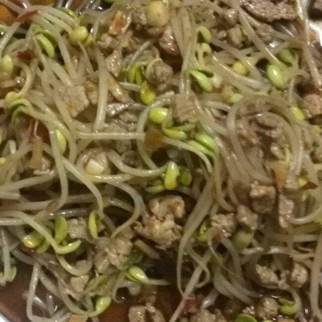 豆芽炒肉丝