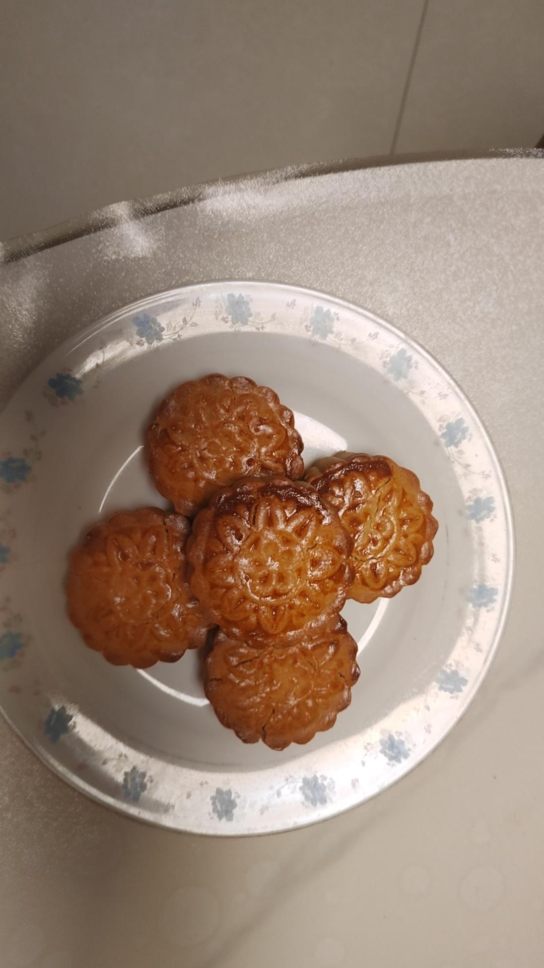 广式月饼—蛋黄莲蓉月饼