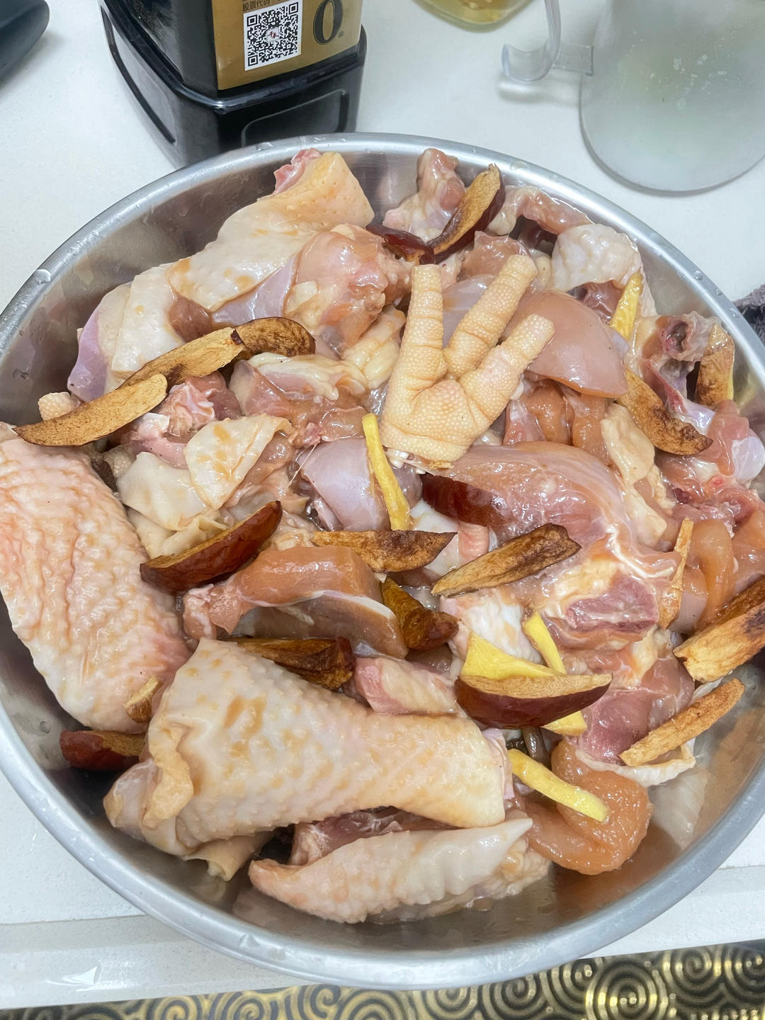 广式家常菜香菇蒸鸡，鲜嫩又方便百吃不厌