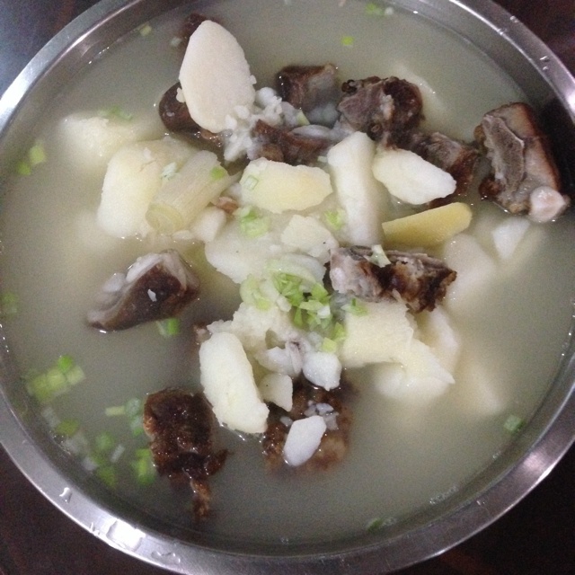 腊排骨炖土豆