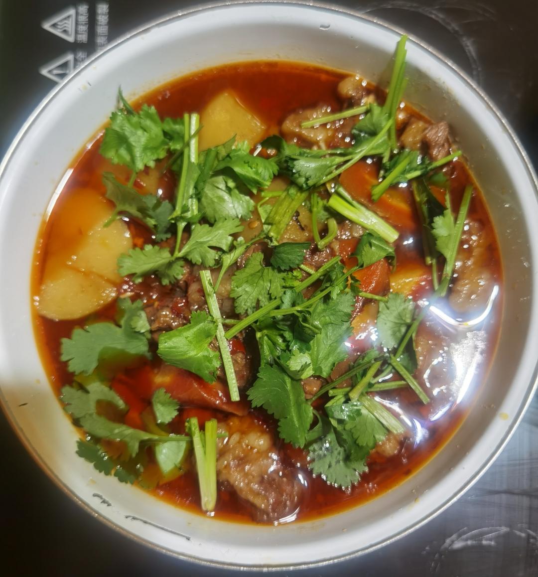 牛肋排炖胡萝卜土豆蕃茄