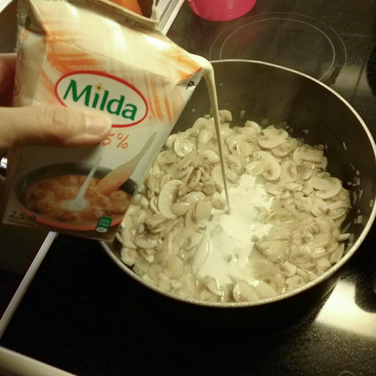 奶油蘑菇汤的做法 步骤7