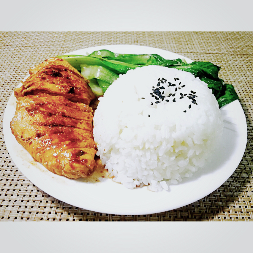 酷炫屌炸天好吃的煎鸡胸肉（香蒜蜂蜜煎鸡胸肉）