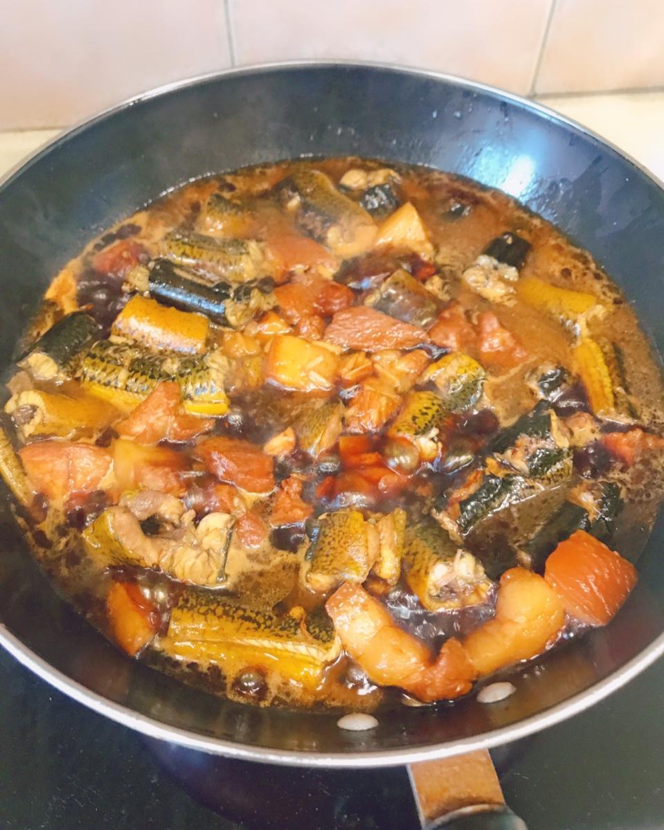 黄鳝烧红烧肉