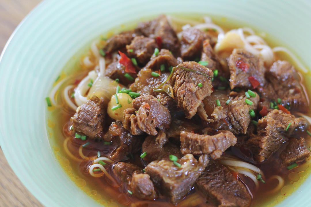 电饭煲版红烧牛肉面