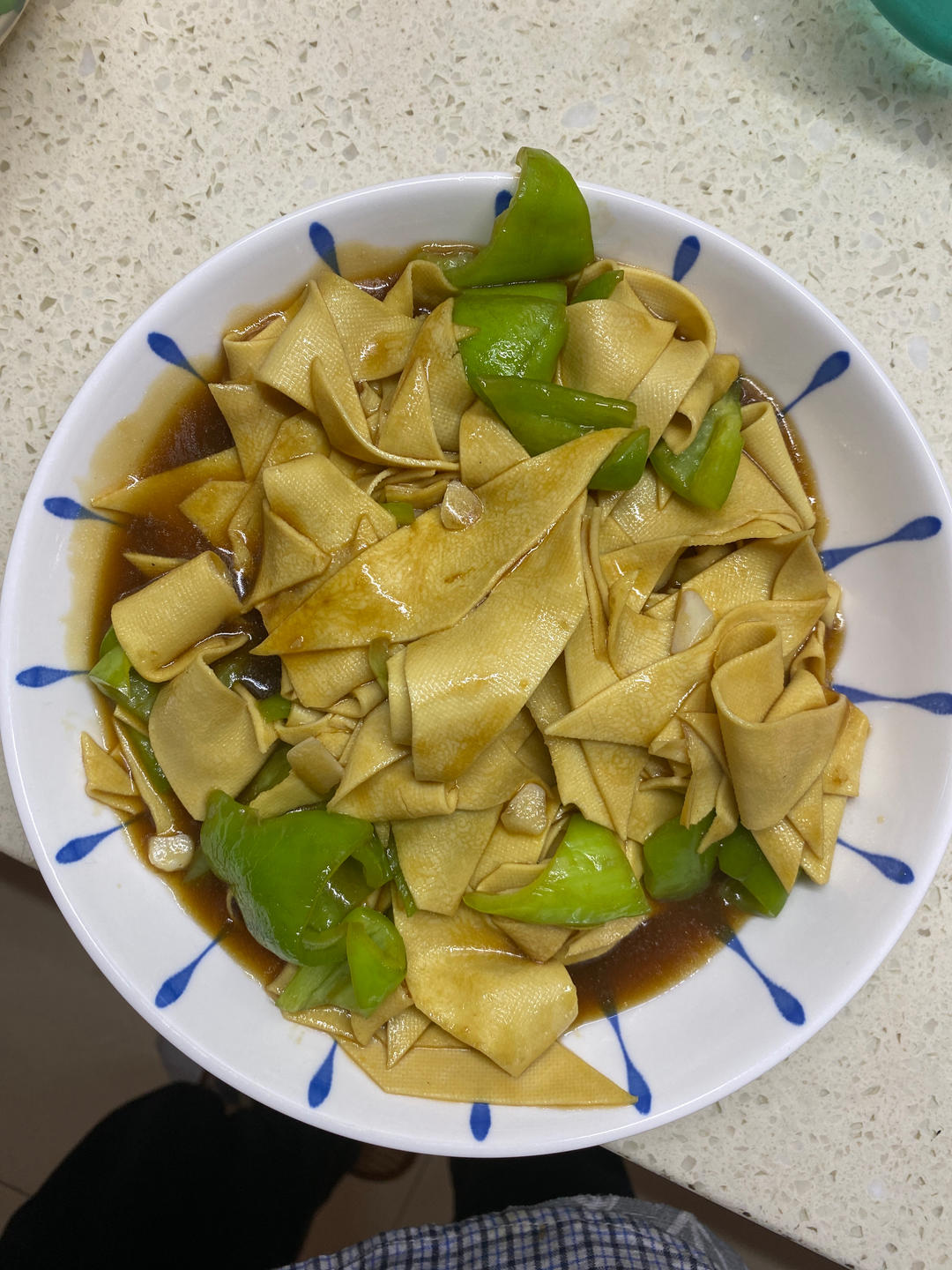 不用厨艺的尖椒干豆腐