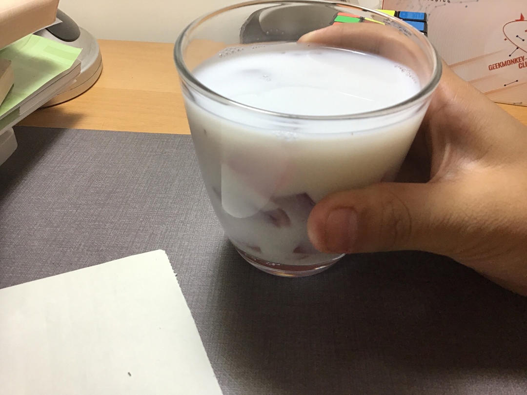 全网超火的葡萄撞奶，做法太简单了