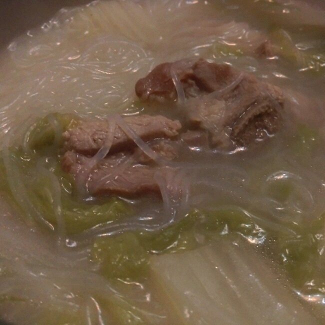 砂锅排骨白菜粉丝汤