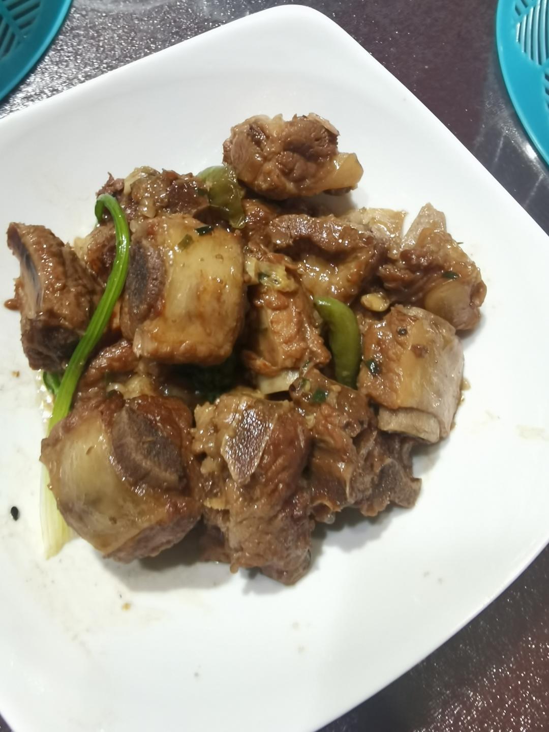 最简单最好吃的红烧排骨