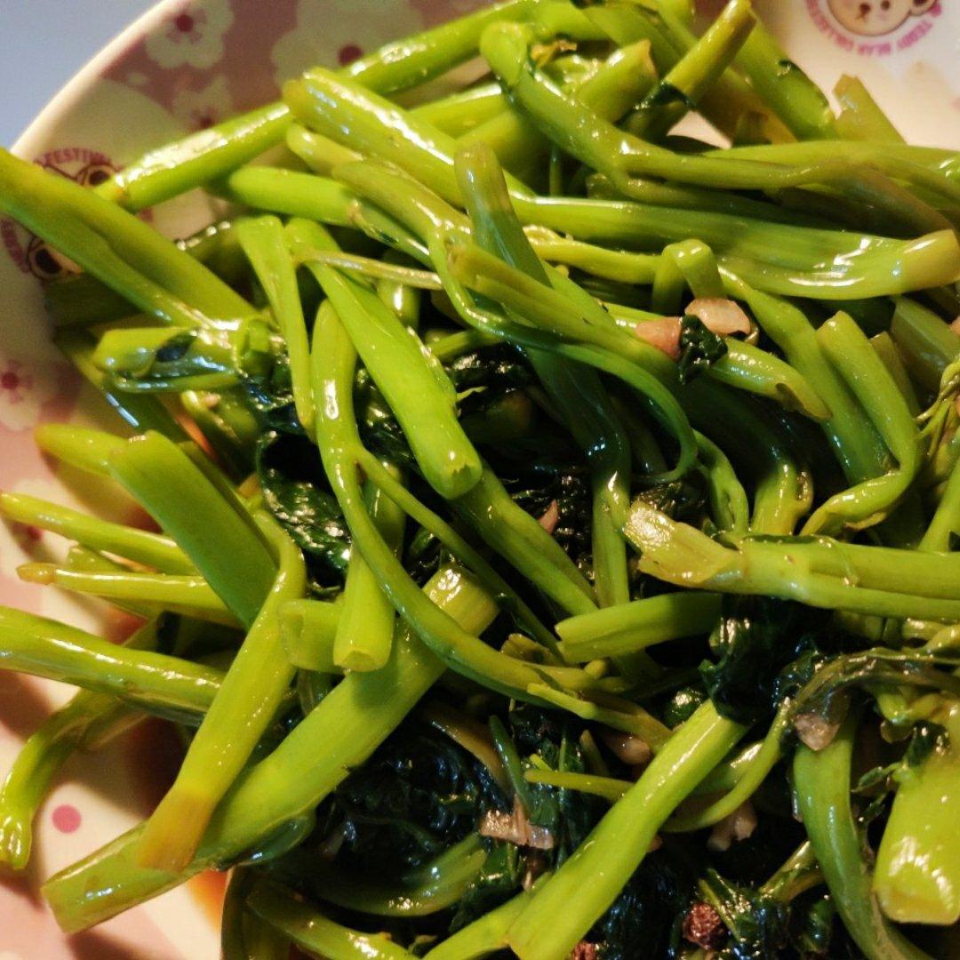 炝炒空心菜（不黑的秘密）