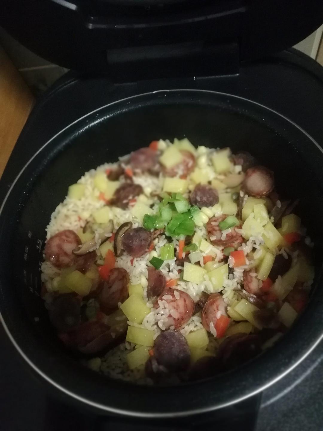 电饭锅超满足腊肉饭(๑•̀ㅂ•́)و✧