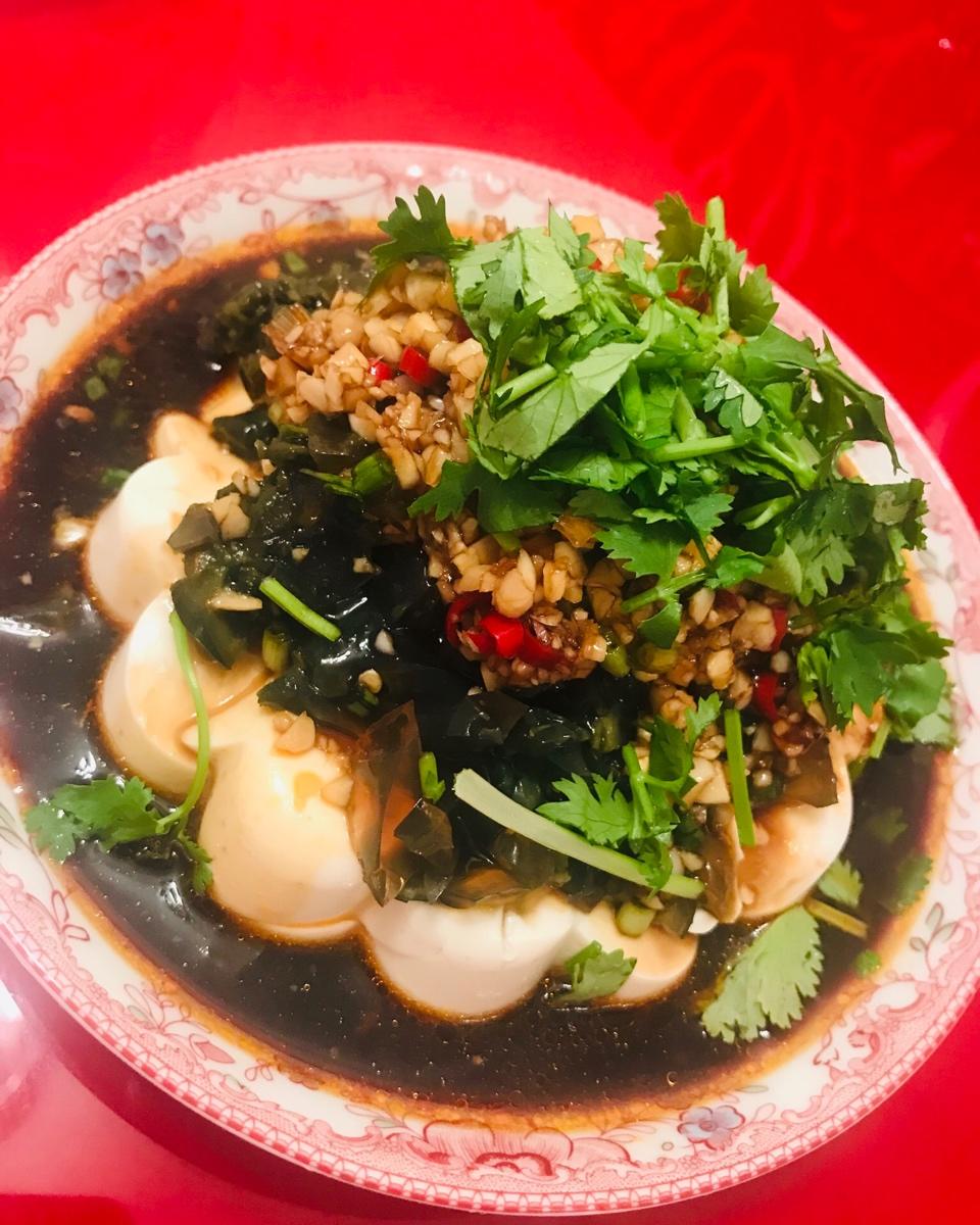 皮蛋拌豆腐
