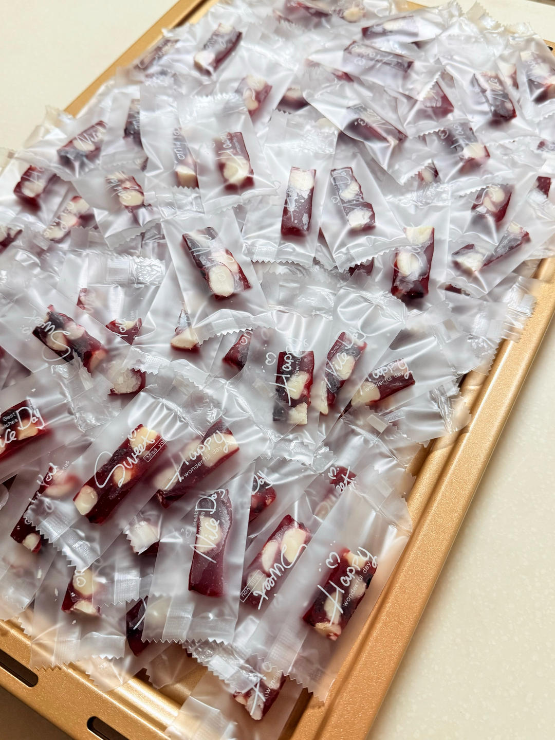 《Tinrry+》夏威夷果莓莓软糖，成功率99.9%