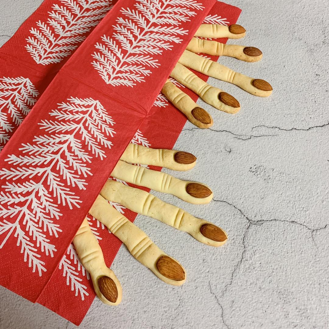 万圣节恐怖女巫手指饼干