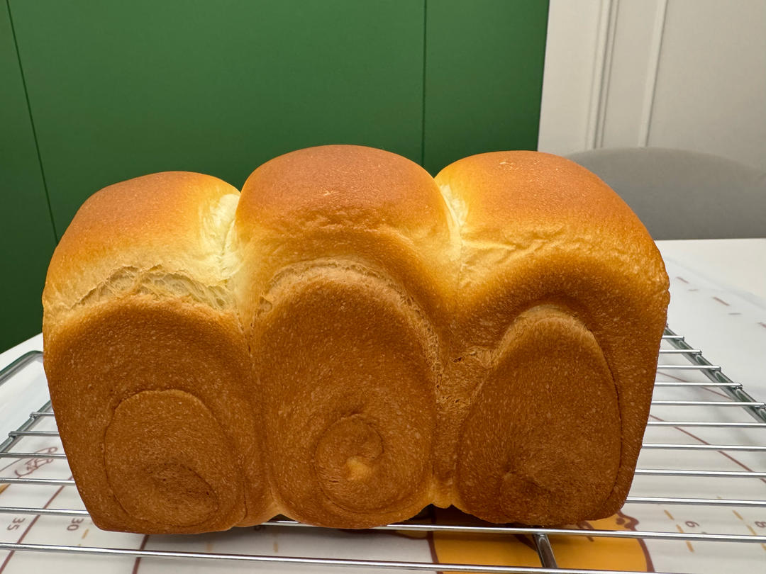 奶香纯粹的重料淡奶油吐司