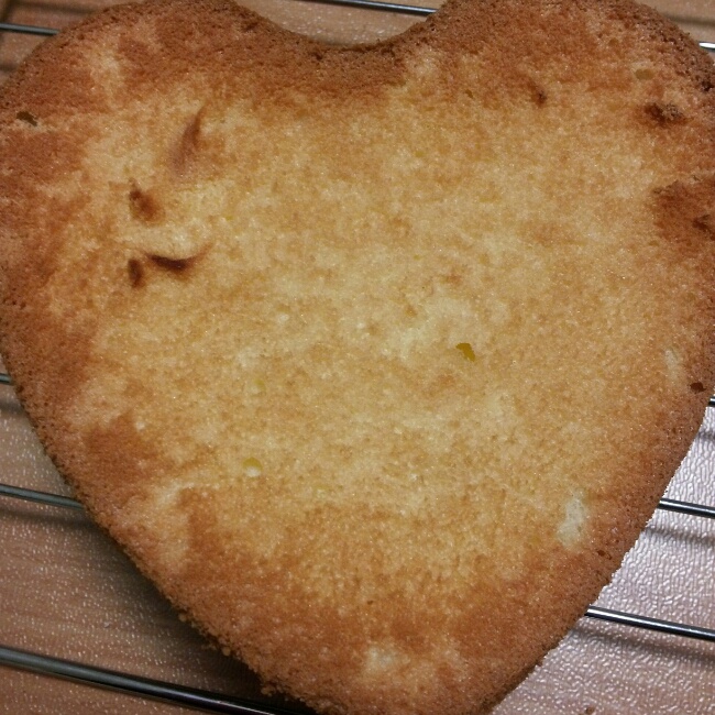 超简单完美戚风蛋糕（6寸2蛋）附打发、翻拌、脱模视频