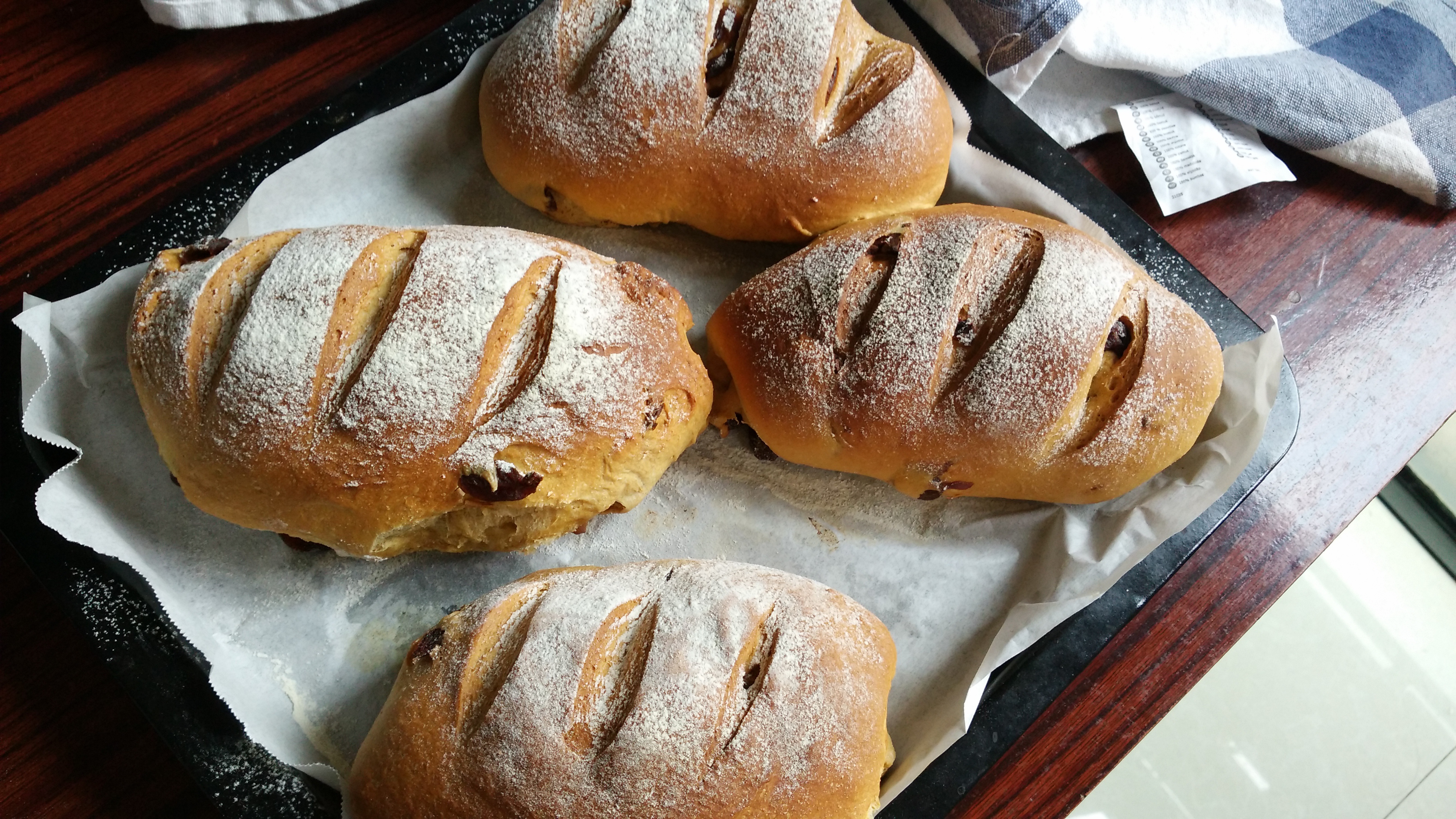 全麦红糖桂圆软欧包