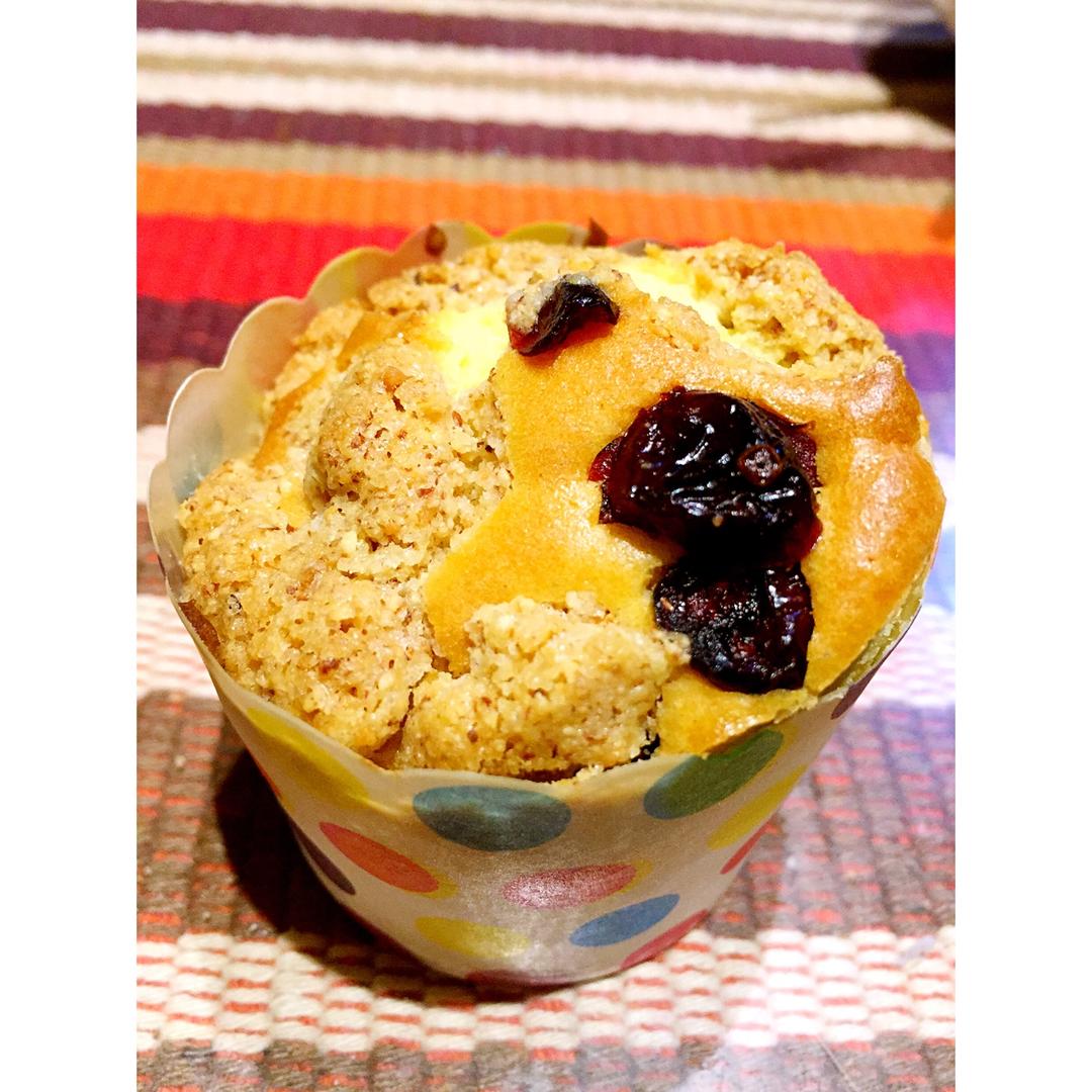 樱桃杏仁酥纸杯蛋糕 Cherry Cupcakes