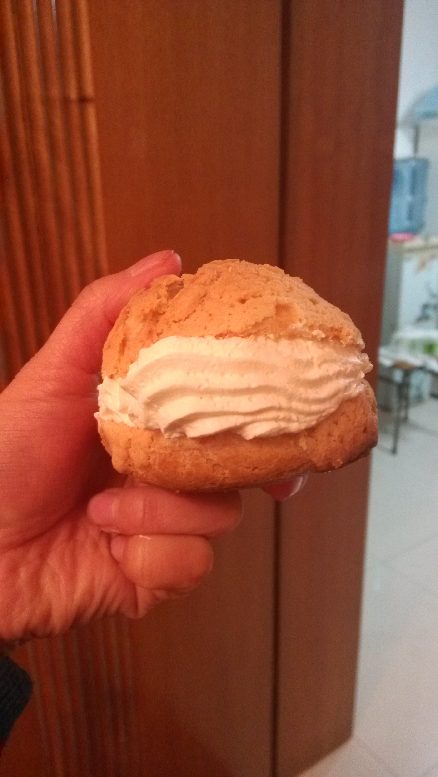 菠萝酥皮泡芙