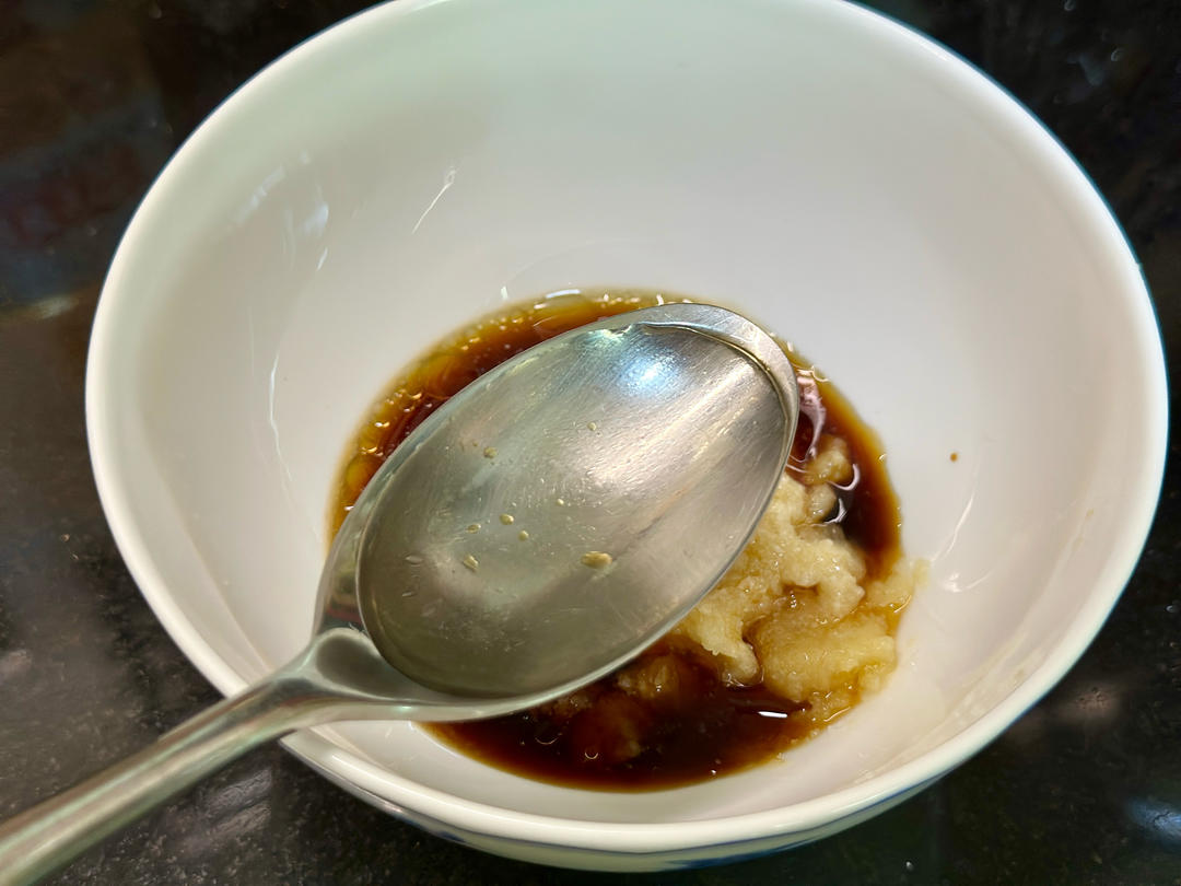 【萬(wàn)能蒜泥汁】蘸餃子拌菜涼面！百搭蘸料配方??的做法 步驟6