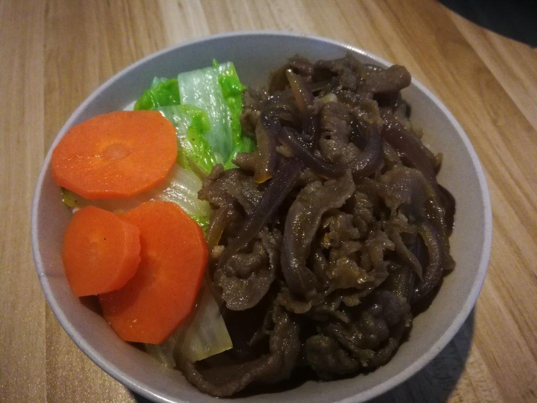 日式肥牛饭