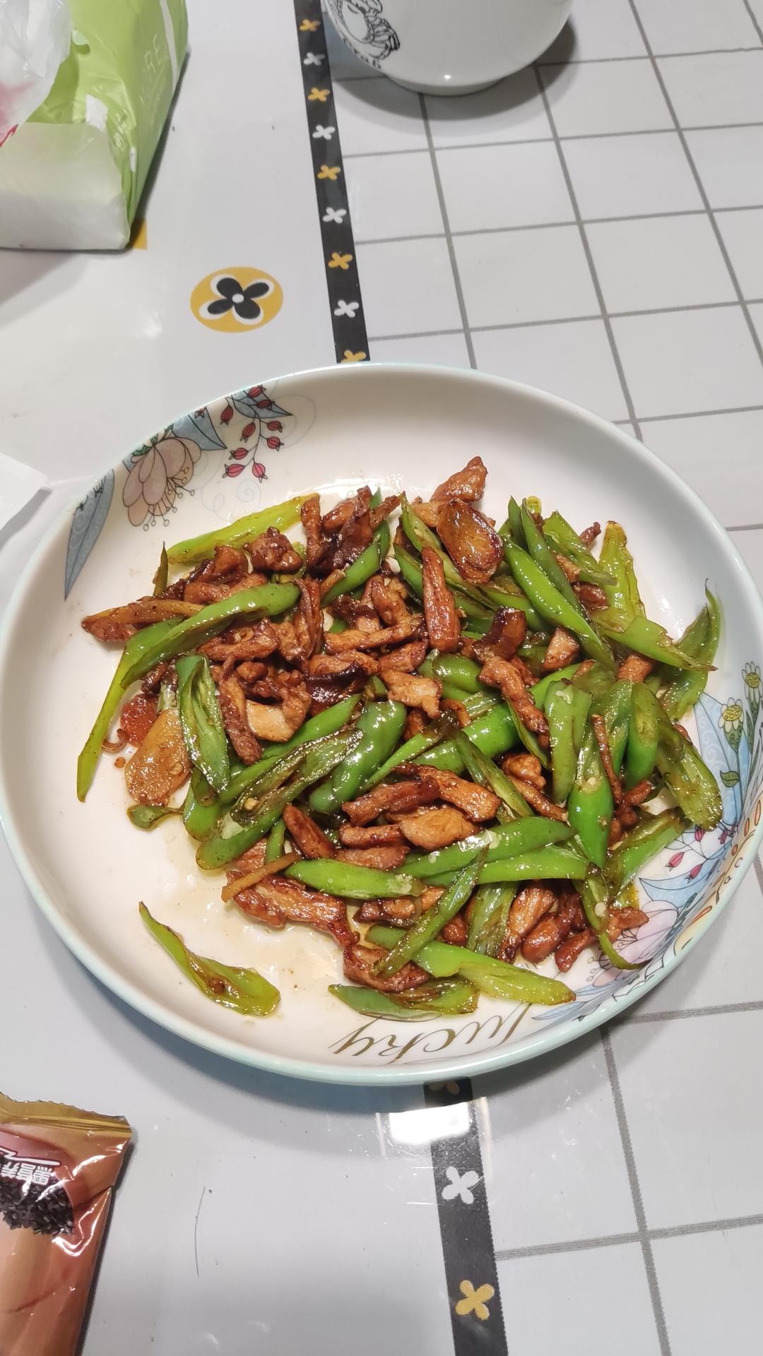 厨师长教你：“青椒肉丝”的正宗做法，色香味俱全