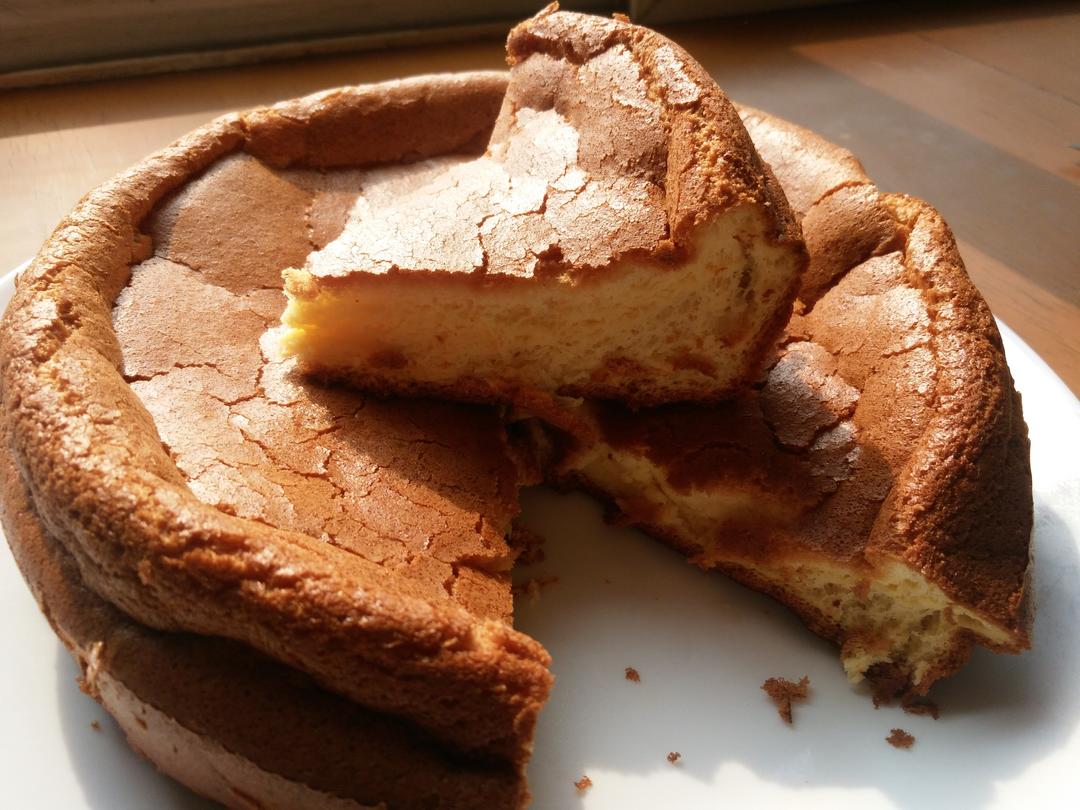 烤箱做蛋糕（戚风蛋糕的做法）