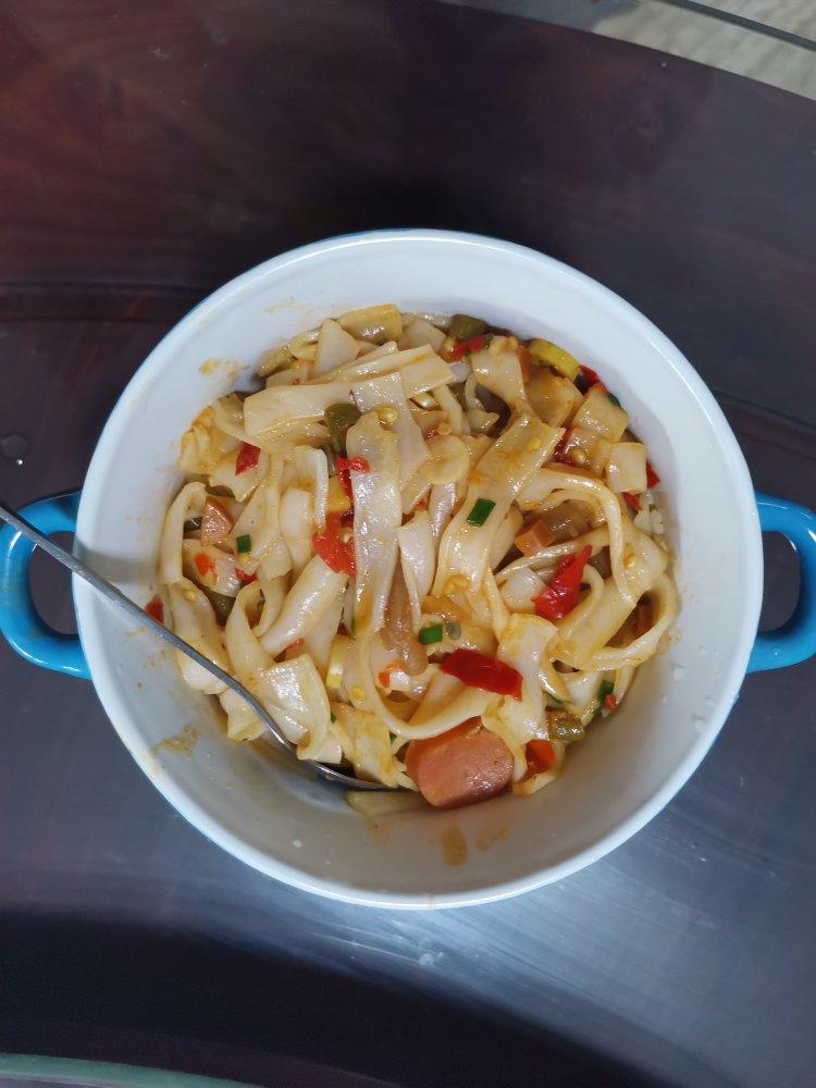 月19日        #晚餐2020年4月19日#  新购入一罐贵州的辣椒酱,糟辣椒