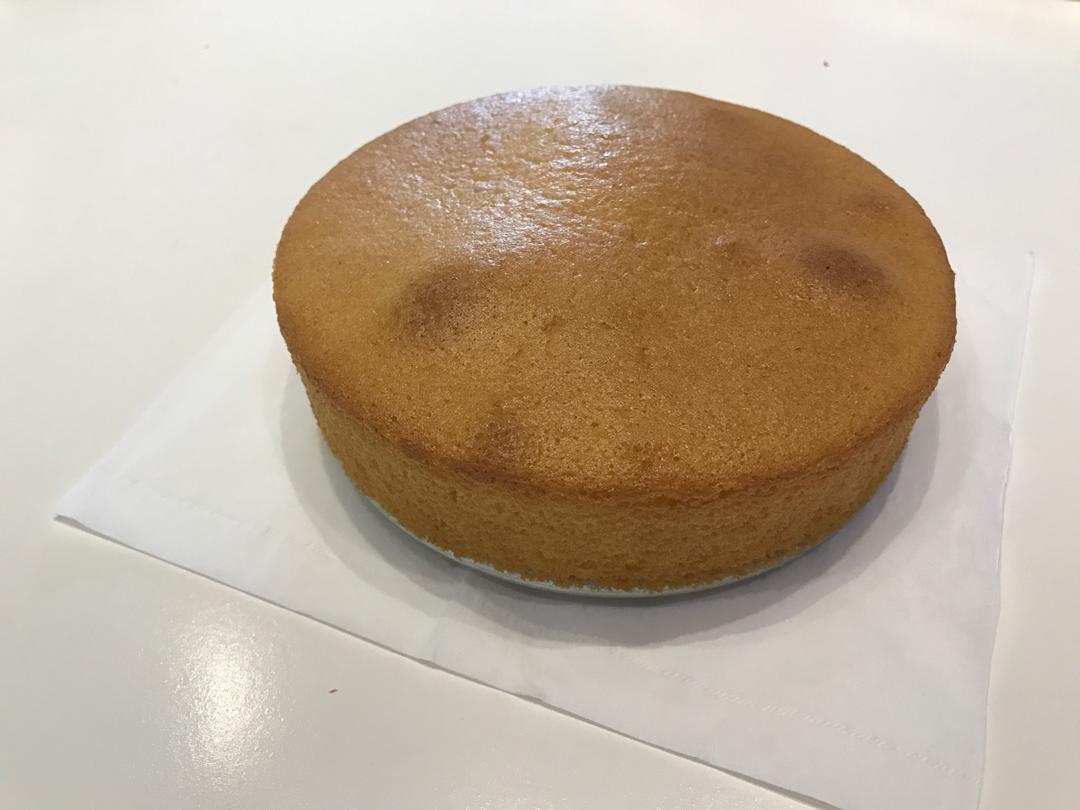 烤箱做蛋糕（戚风蛋糕的做法）