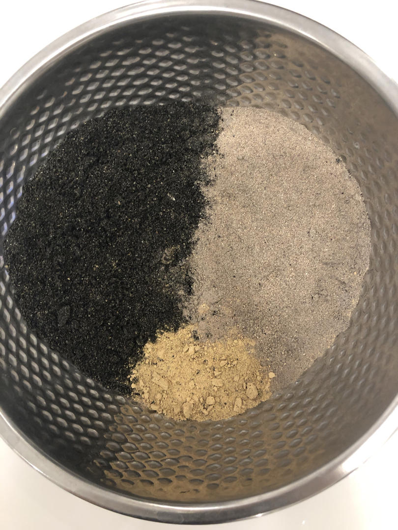 核桃芝麻黑豆粉