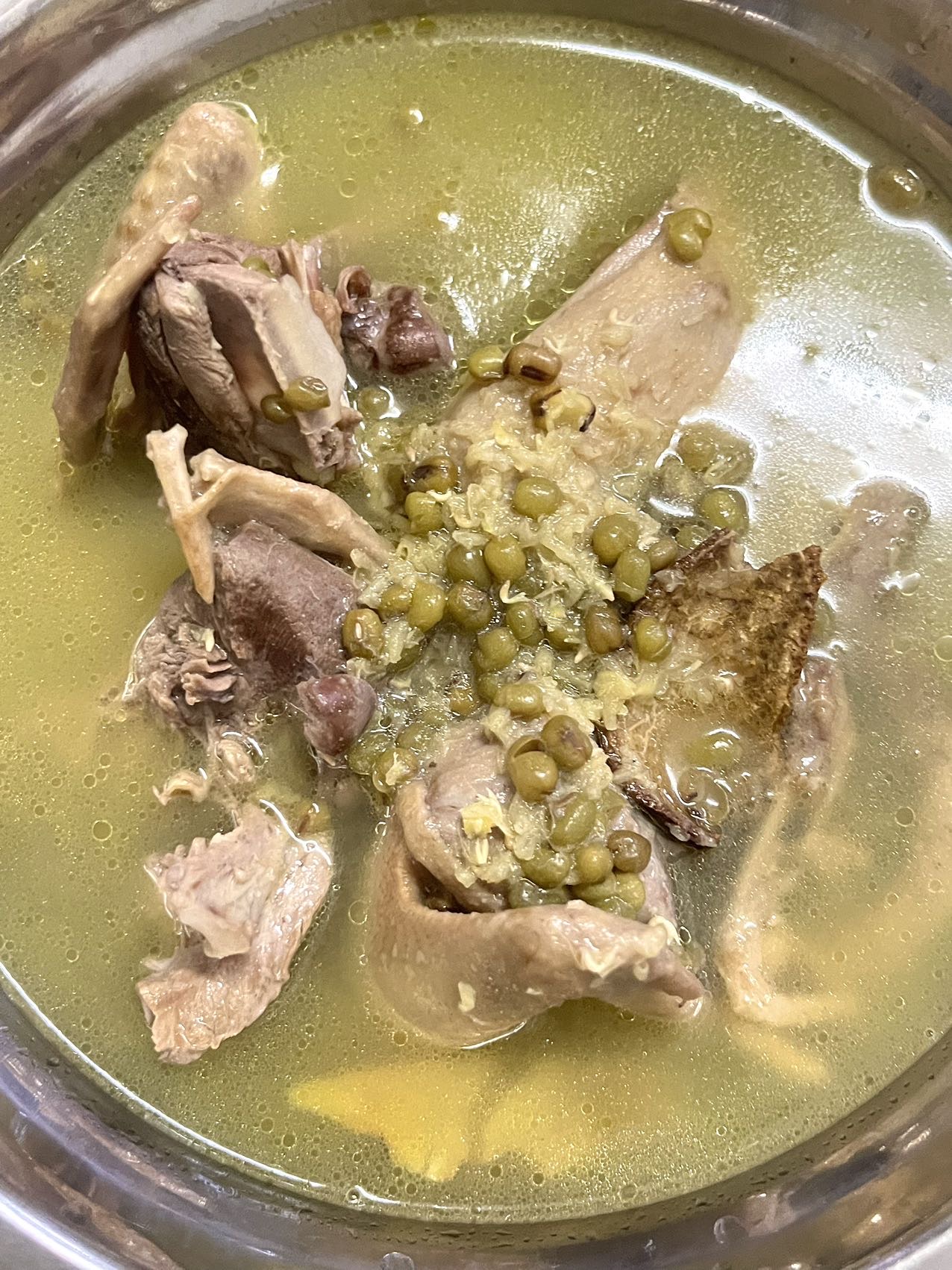 鸽子绿豆汤 （凉血解毒）