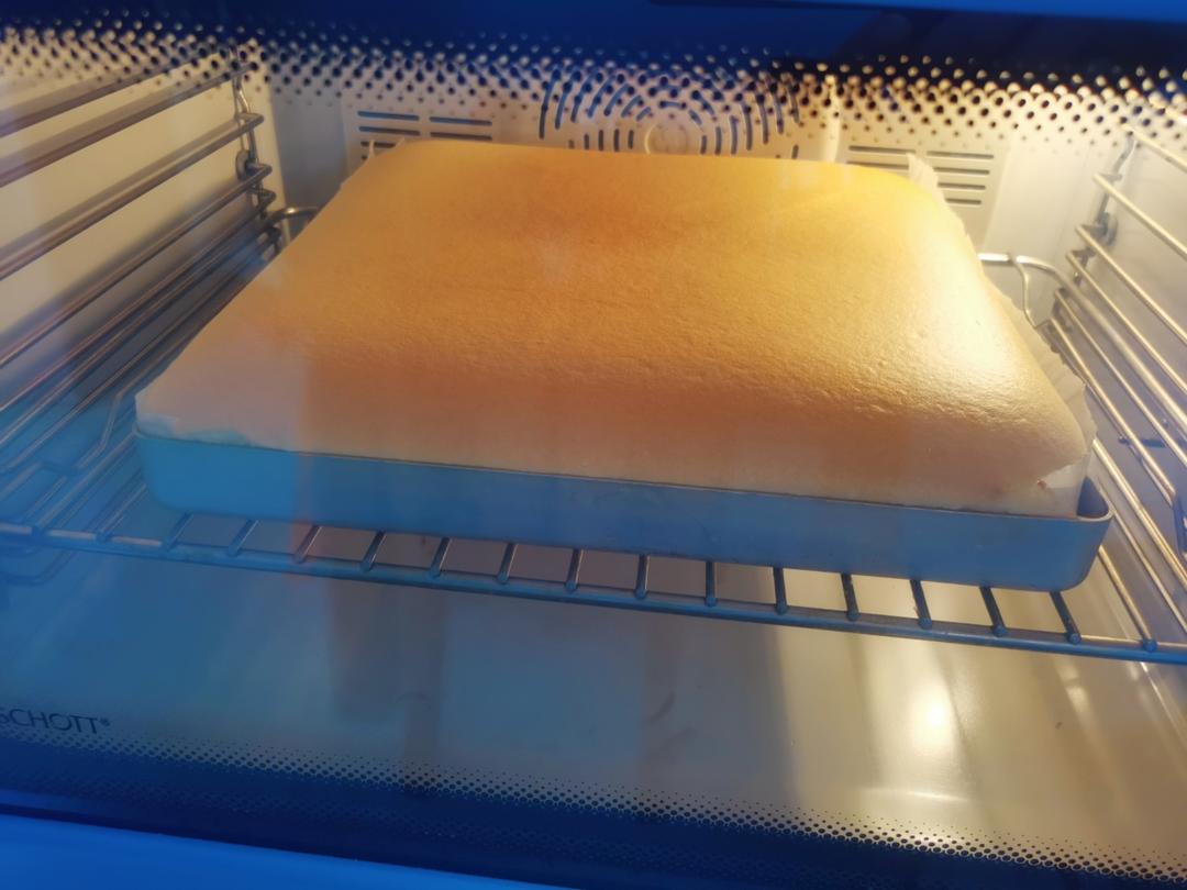 胖乎乎奶油芒果卷/不开裂不掉皮全过程详细图解烘焙视频/蛋糕篇6：「厚卷」