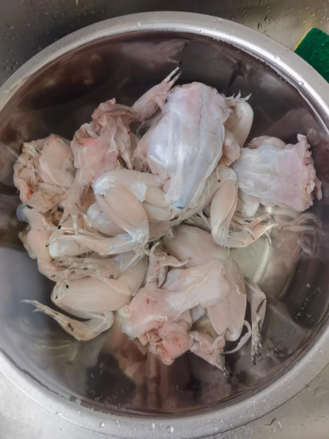 酱爆牛蛙