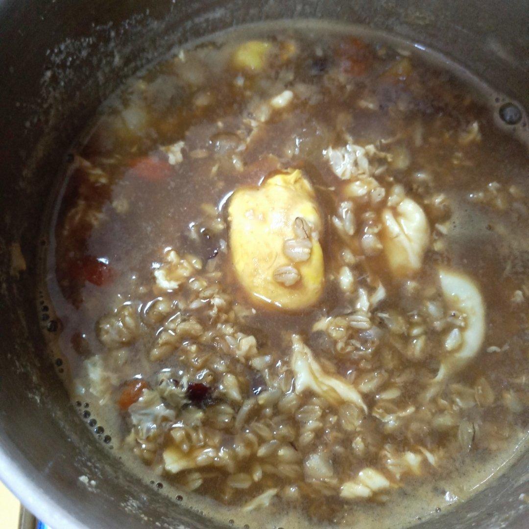 鸡蛋红枣桂圆燕麦粥