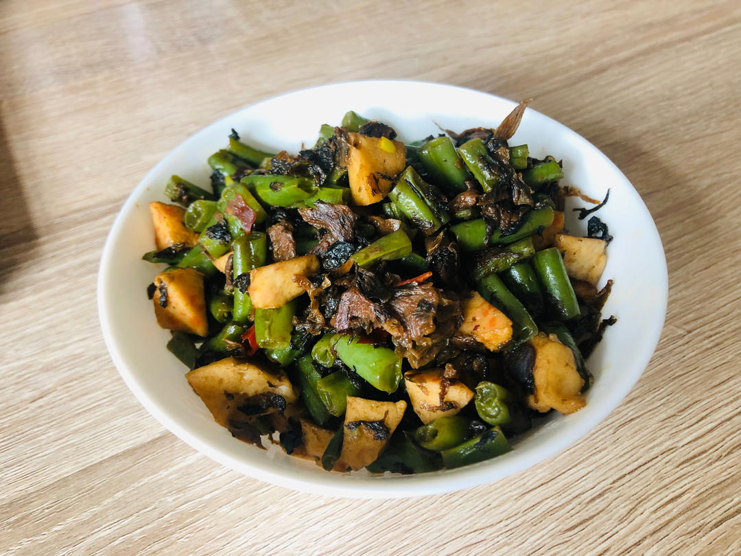 梅干菜肉末烧豆角