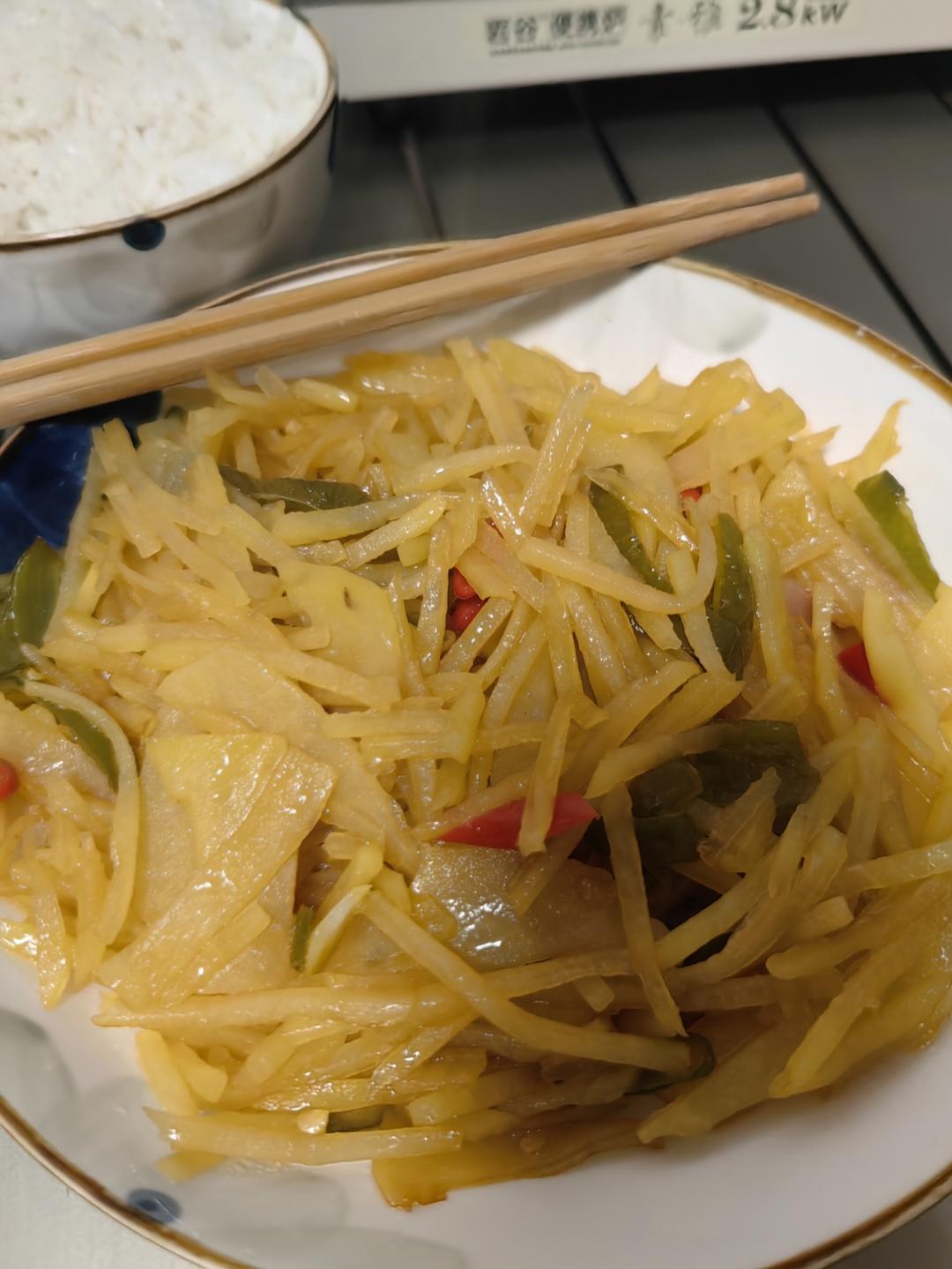 酸辣土豆丝的家常做法 超级下饭