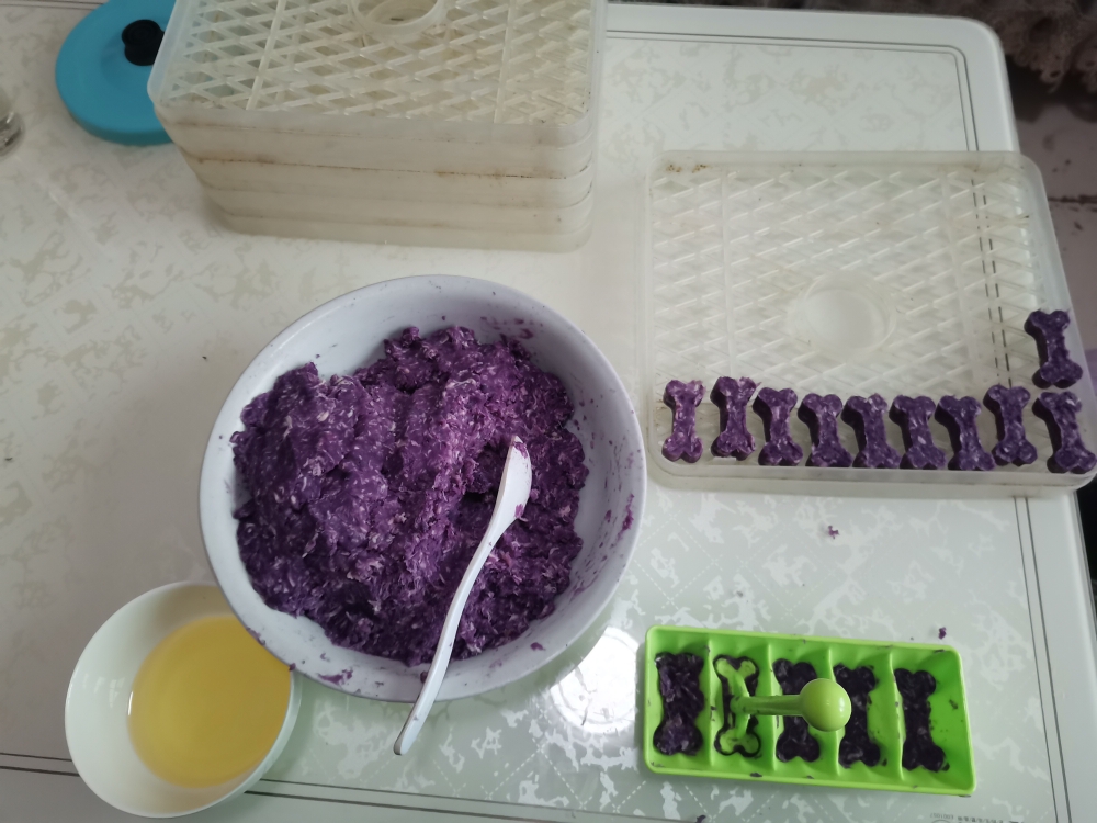 宠物零食～紫薯鸡肉小饼干的做法 步骤2